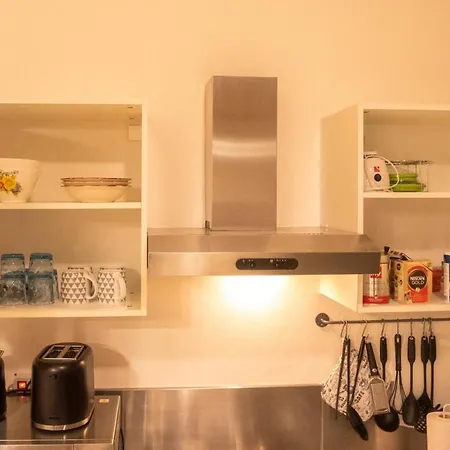 Апартаменты Chambers Short - Via Gezio Calini - 2 Studio Flats Брешия