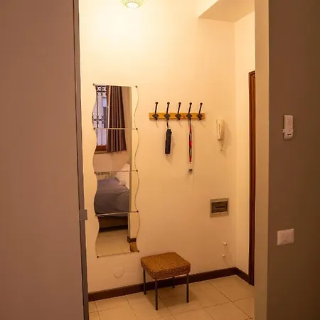 Апартаменты Chambers Short - Via Gezio Calini - 2 Studio Flats